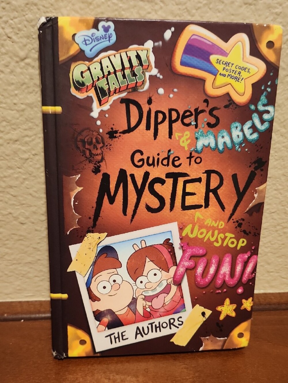 Gravity Falls Books: Journal 3 & Dipper's Guide to Mystery - Picture 2 of 11